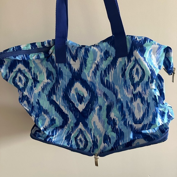 Lily Pulitzer convertible tote - Picture 3 of 4